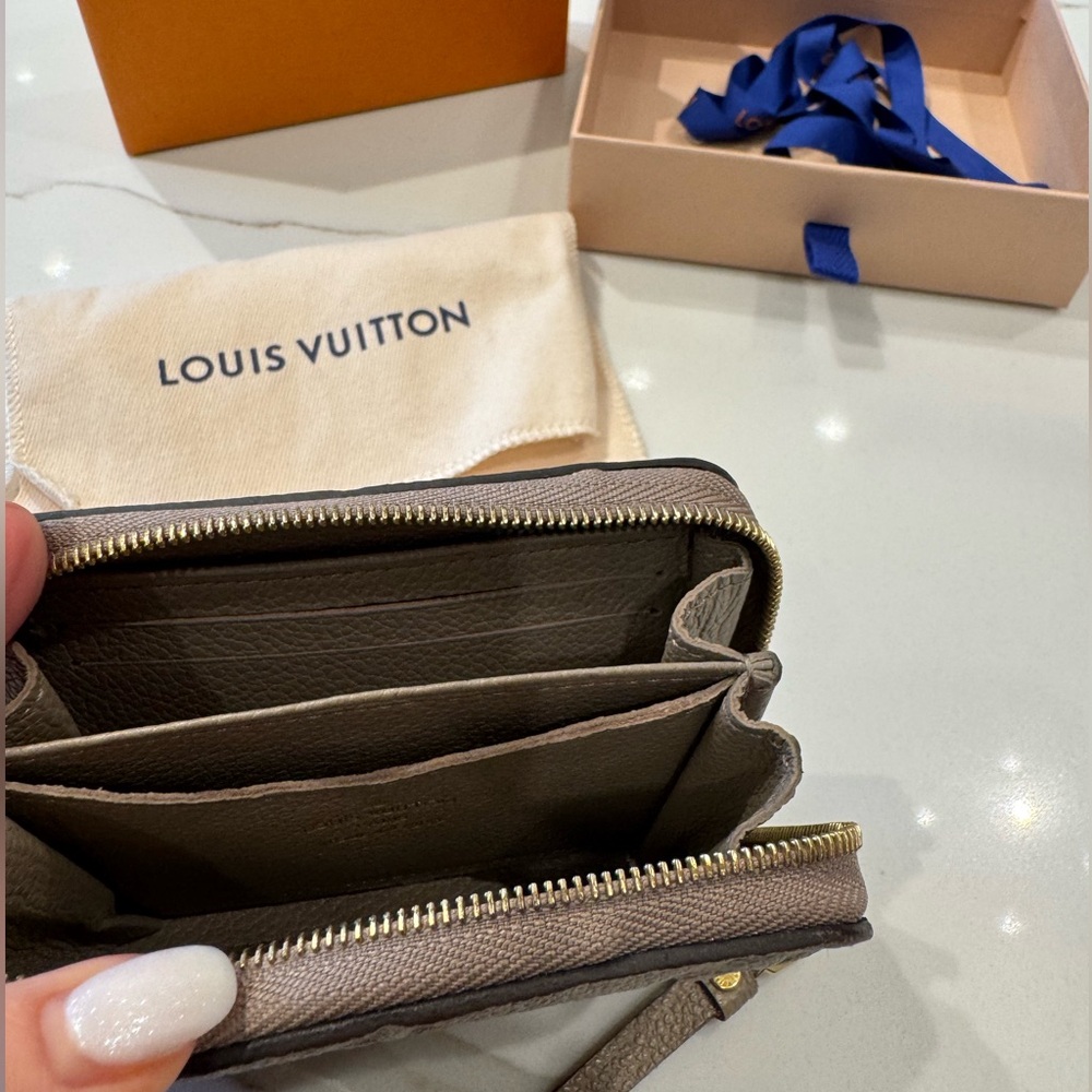 Louis Vuitton Monogram Empreinte Leather Zippy Coin Purse - Tourterelle - Picture 10 of 14